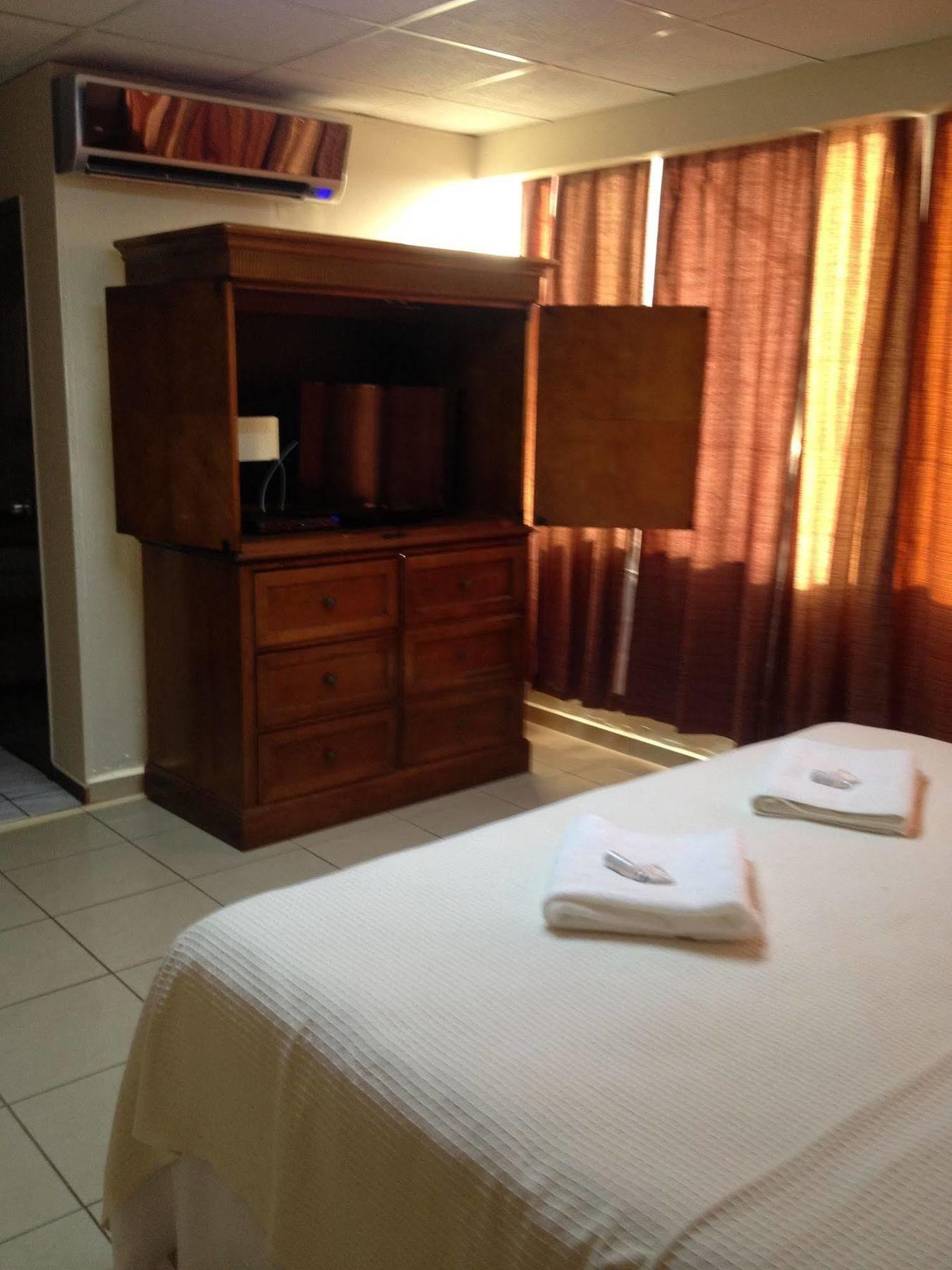 Arecibo Inn ภายนอก รูปภาพ